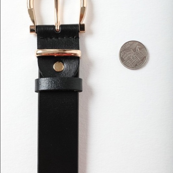 Black Leather Belt with Horseshoe Buckle - Picture 3 of 5